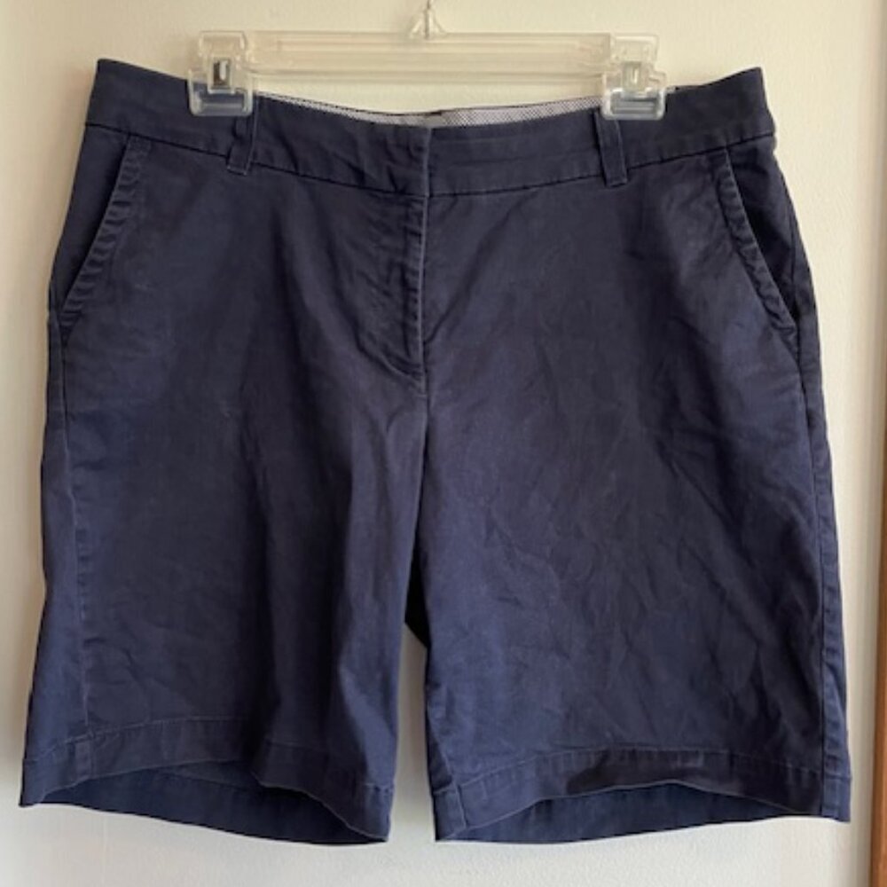 CROWN & IVY Classic Twill Navy 8.5" Chino Shorts 10